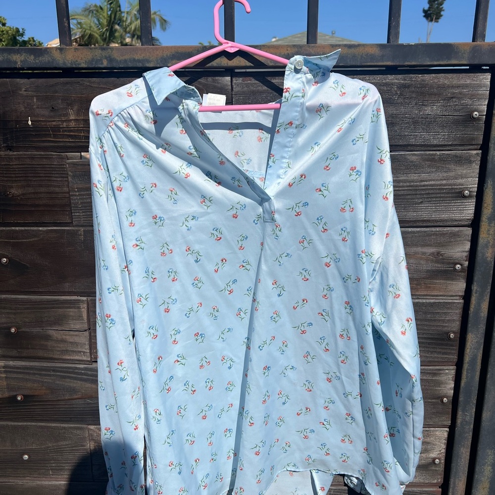 1970s Vintage Levi’s Floral Light Blue Blouse